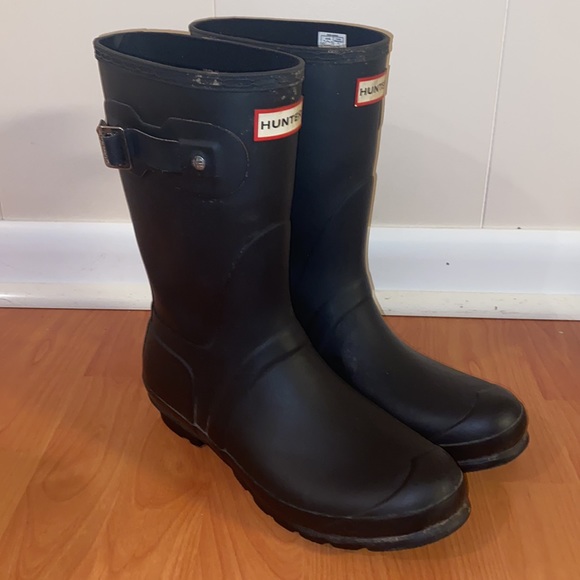 Women’s Original Short Rain Boots by Hunter - Picture 3 of 7